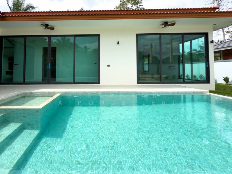 New Modern Villa for Sale in the Heart of Ao Nang, Krabi, Krabi