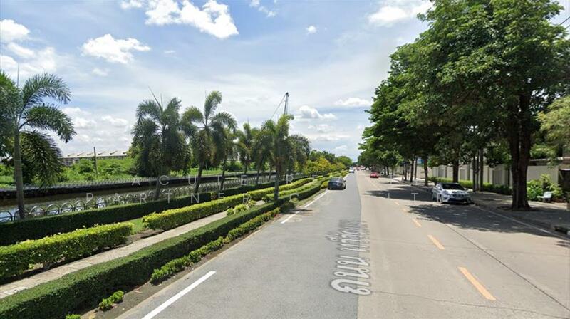 Land for Sale on Thawi Watthana Road Size 21 Rai, Bangkok