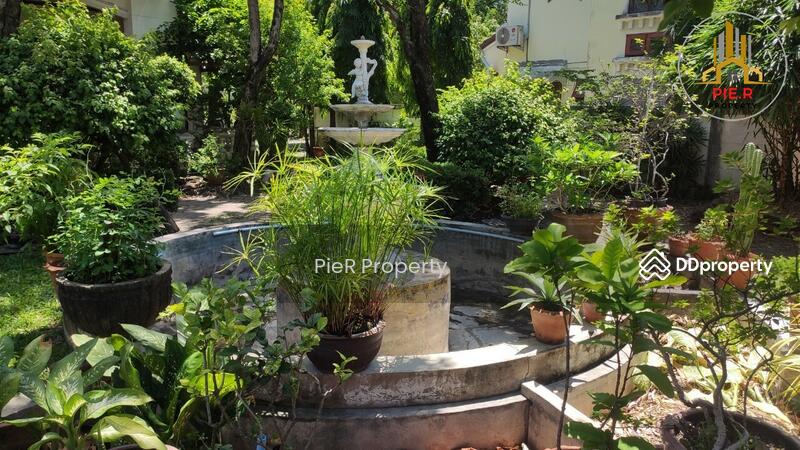 Nakarin Garden Village, Bangkok