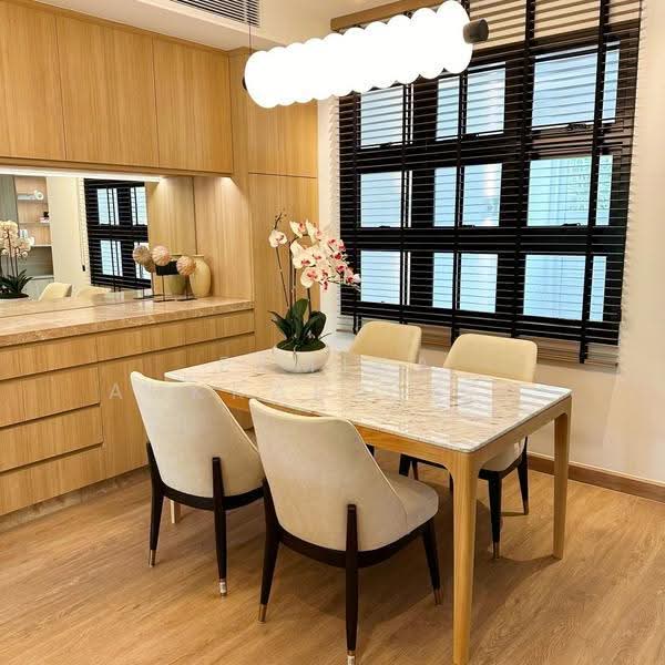 4-BR Townhouse, Bangkok