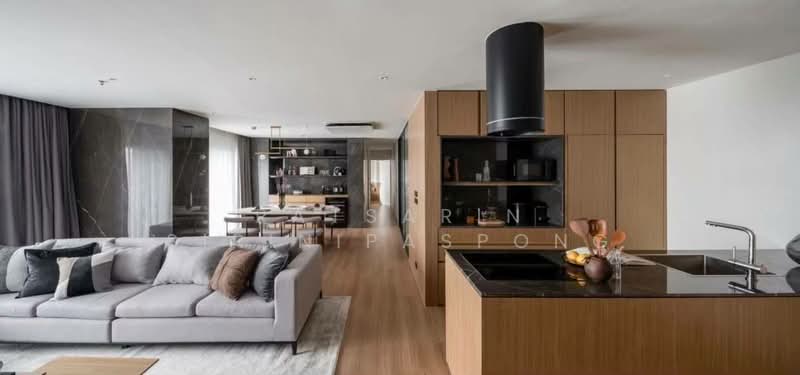 Noble Remix, Bangkok