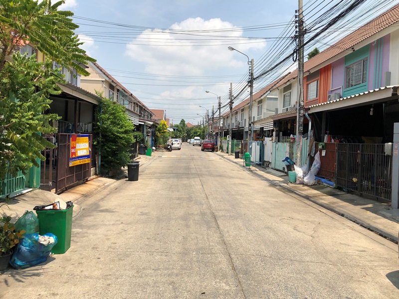 ทาวน์เฮ้าส์ โครงการบ้านพฤกษา 45 บางบัวทอง-ลาดปลาดุก
