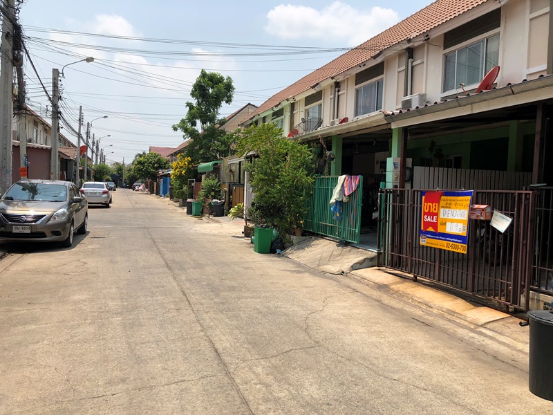 ทาวน์เฮ้าส์ โครงการบ้านพฤกษา 45 บางบัวทอง-ลาดปลาดุก