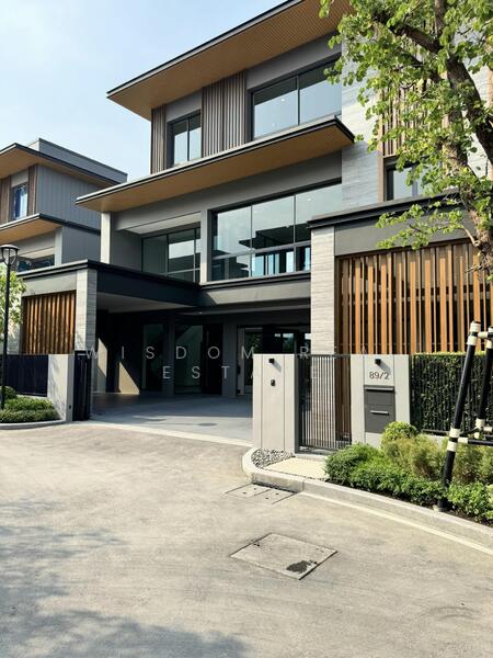 SMYTH’S Ramintra, Bangkok