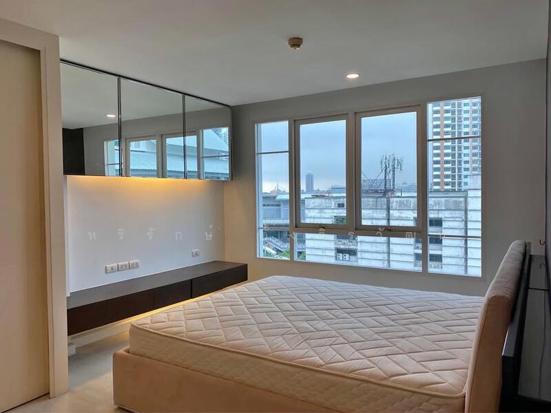 The Bangkok Sathorn-Taksin, Bangkok
