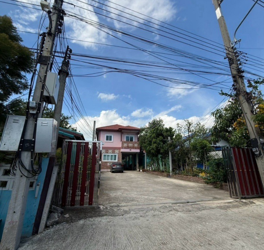 Single-Family House in Samutsakorn City, Samutsakorn Province