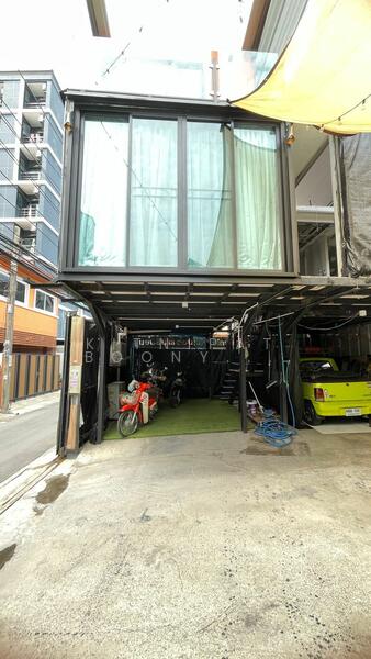 2-BR House, Bangkok