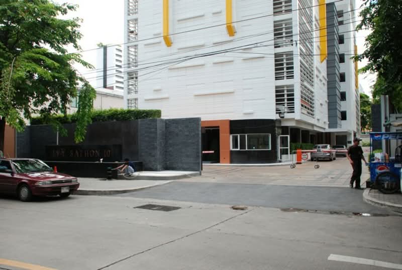 Ivy Sathorn 10, Bangkok