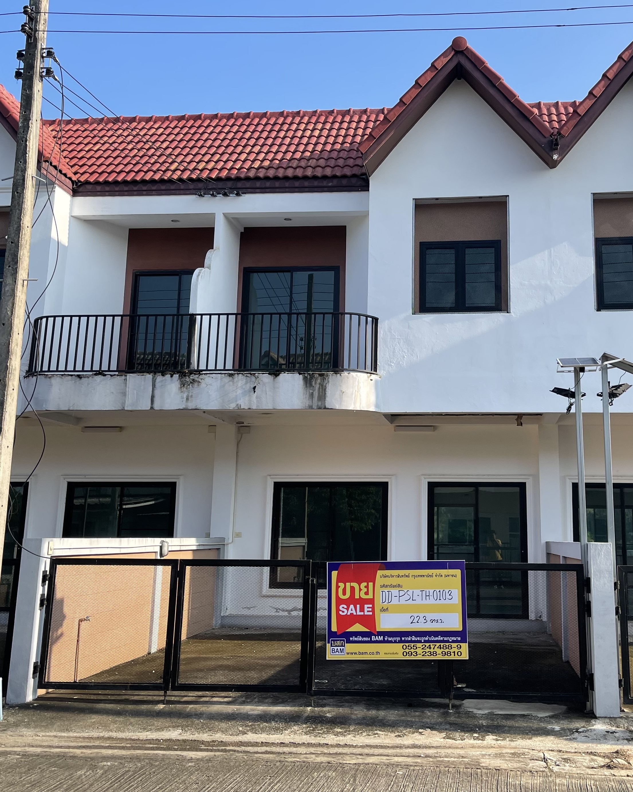 2-Storey Townhouse in Rung Arun Park, Phitsanulok: Newly Renovated