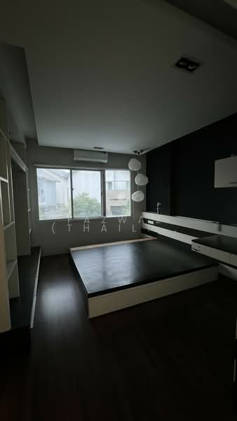 Rare Corner 4BR Townhome at Town Plus X Ladprao Near Expressway Bangkok, Bangkok