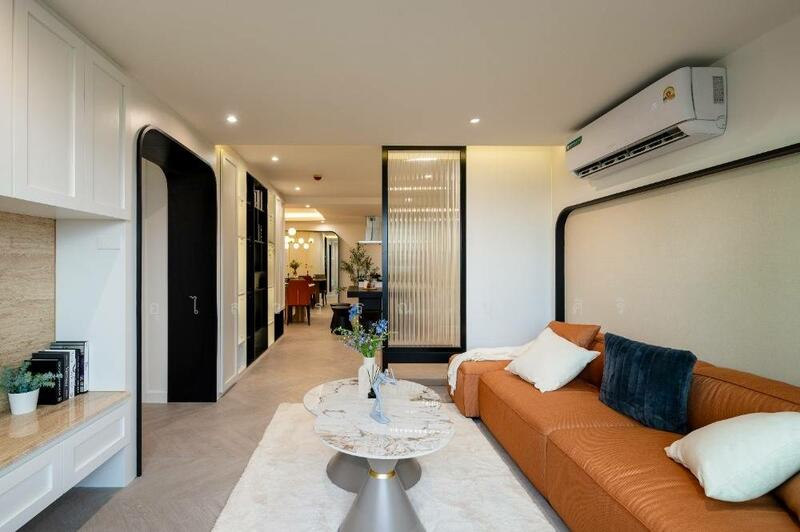 Le Nice Ekamai, Bangkok