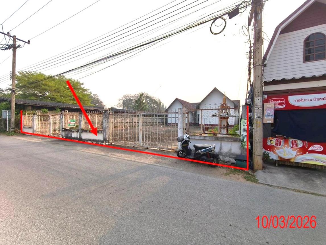 Single House, House at Chiang Mai-Lampang Road, Lamphun