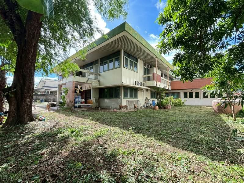 ที่ดินเเถมบ้านเดี่ยว 249 ตร.ว. หมู่บ้านศานตินิเวศน์ ตรงข้ามแม็คโคร บางกะปิ ซอยลาดพร้าว115, Bangkok