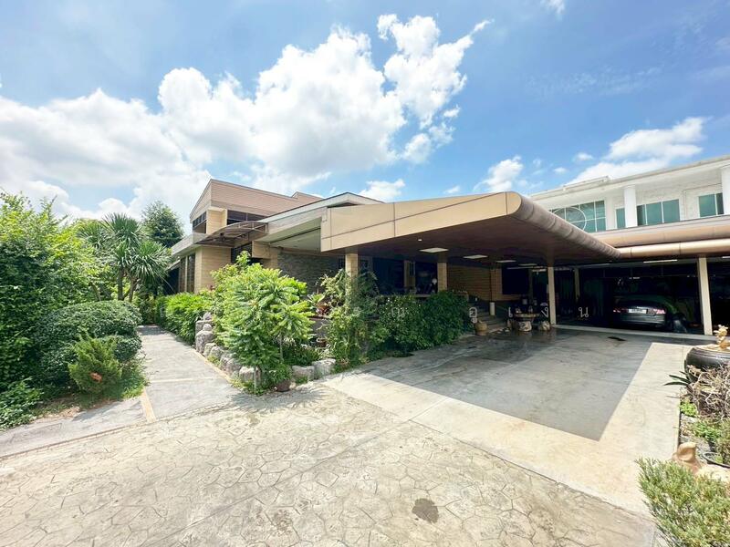2-storey detached house, 5 bedrooms, area 1 rai, Bangkok
