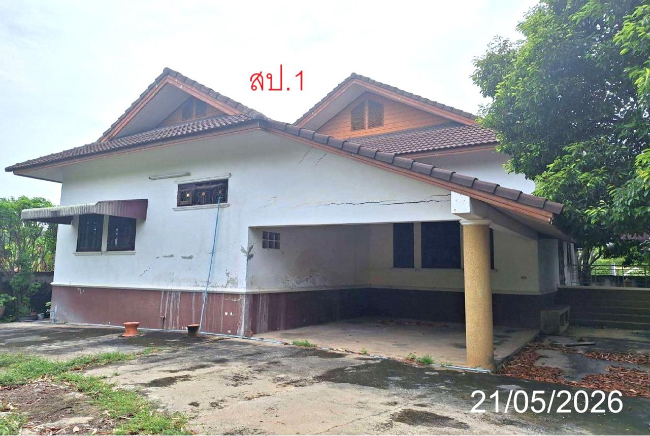 Single-Family Home in Lamphun Province, Lamphun