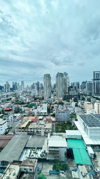 Bangkok Horizon Sathorn, Bangkok