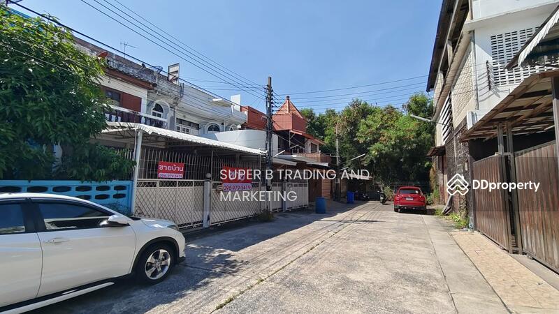 ขายทาวน์เฮ้าส์ 31 ตร.วา หมู่บ้านชลาธร สาธุประดิษฐ์ 57, Bangkok