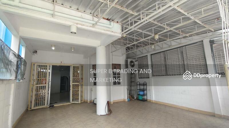 ขายทาวน์เฮ้าส์ 31 ตร.วา หมู่บ้านชลาธร สาธุประดิษฐ์ 57, Bangkok