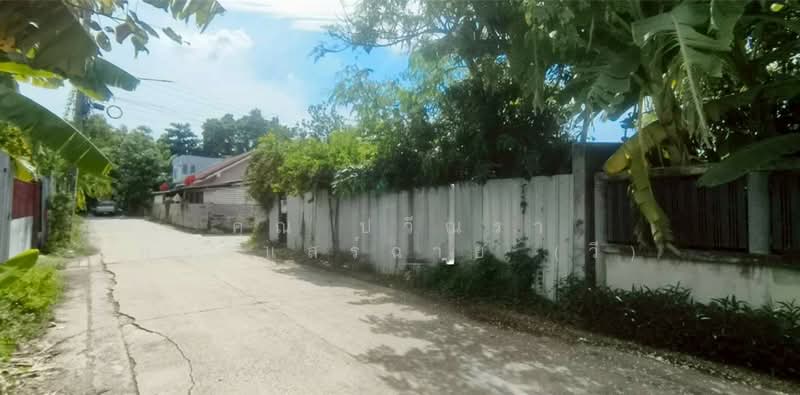 บ้านเดี่ยว+ที่ดินเปล่า 360 ตร.ว. ใกล้บริษัทเวิร์คพอยท์สตูดิโอ ถนนรังสิต-ปทุมธานี, Pathum Thani