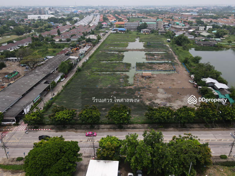 ขายที่ดินแปลงใหญ่ ติดถนนเฉลิมพระเกียรติ ร.9 กว้าง 4 เลน (เหมาะสร้าง สำนักงาน + โครงการจัดสรร) 15 ไร่, Bangkok