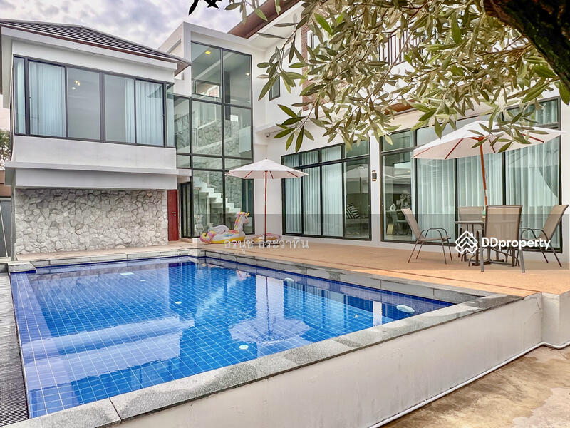 3-BR Luxury Pool Villa, Phahonyothin 56, Bangkok