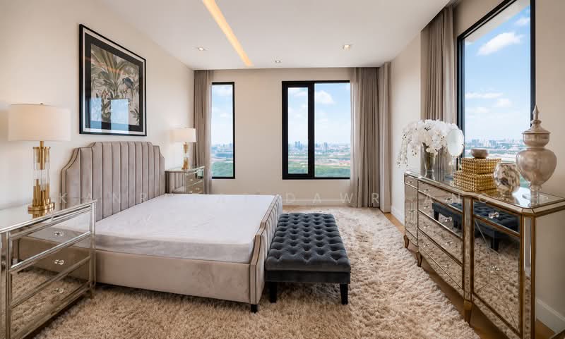 Equinox Phahol Vibha, Bangkok