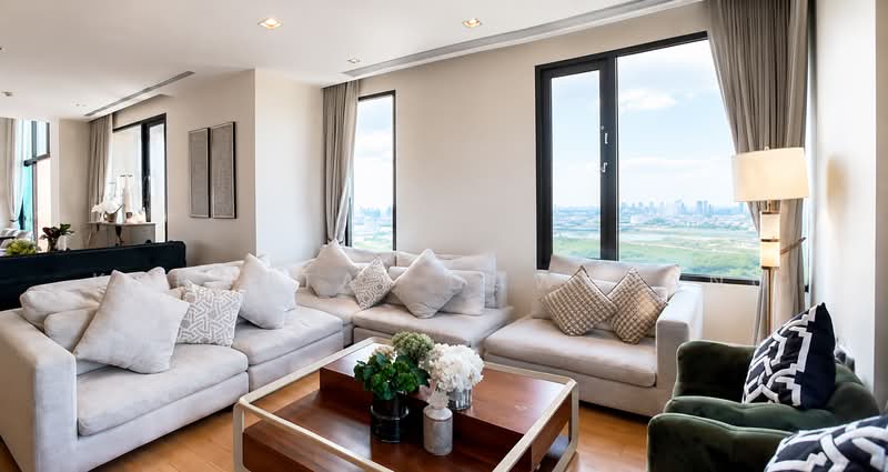 Equinox Phahol Vibha, Bangkok