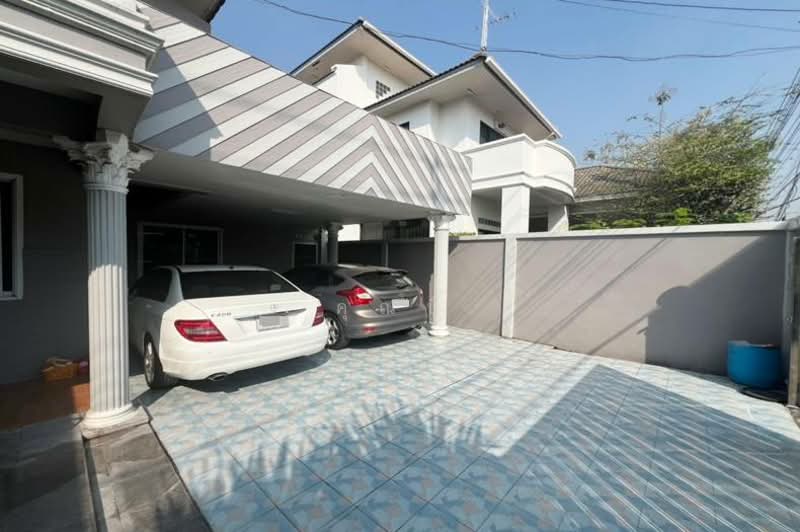 หมู่บ้านอมรพันธ์ 9, Bangkok