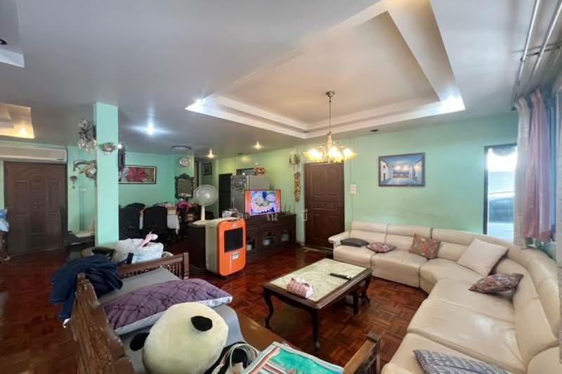 หมู่บ้านอมรพันธ์ 9, Bangkok