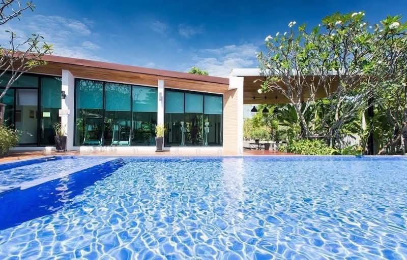 Casa Premium On Nut-Wongwaen, Bangkok