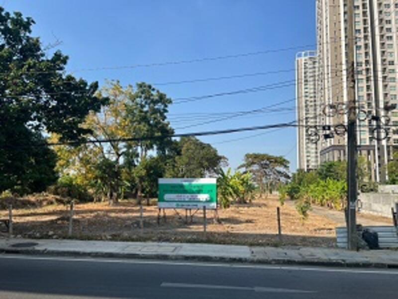 Large Land Plot on Rama 9 Road, Bangkok