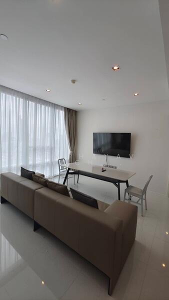 The Bangkok Sathorn, Bangkok