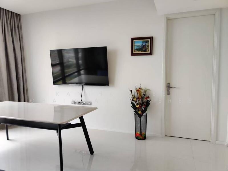 The Bangkok Sathorn, Bangkok