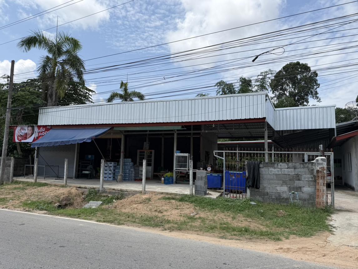 บ้านพักอเนกประสงค์ เมืองสรวง ร้อยเอ็ด