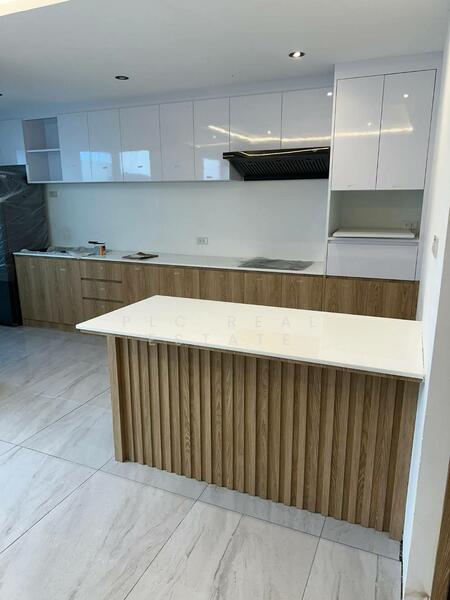 Spacious 4 Bedroom Townhouse for sale in Thepprasit Pattaya, Chon Buri (Pattaya)