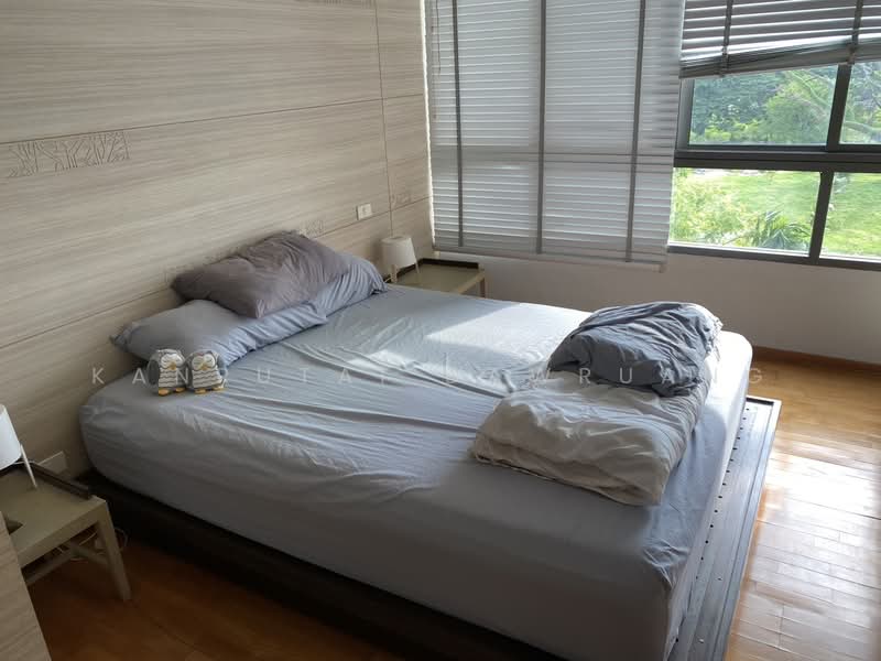 Issara @ 42 Sukhumvit, Bangkok