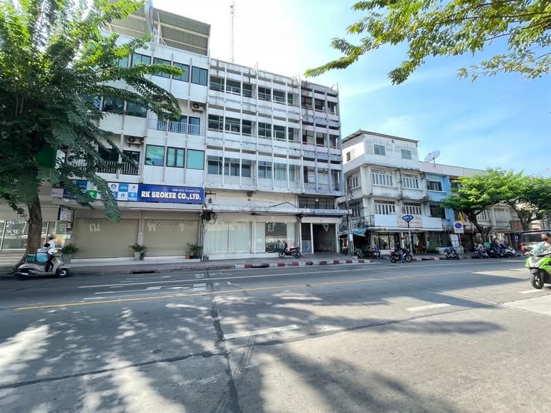 ที่ดิน แถม อาคารพาณิชย์ + อพาร์ทเม้นท์ 234 ตร.ว. ติดถนนสาธุประดิษฐ์ ระหว่างซอยสาธุประดิษฐ์18-20, Bangkok