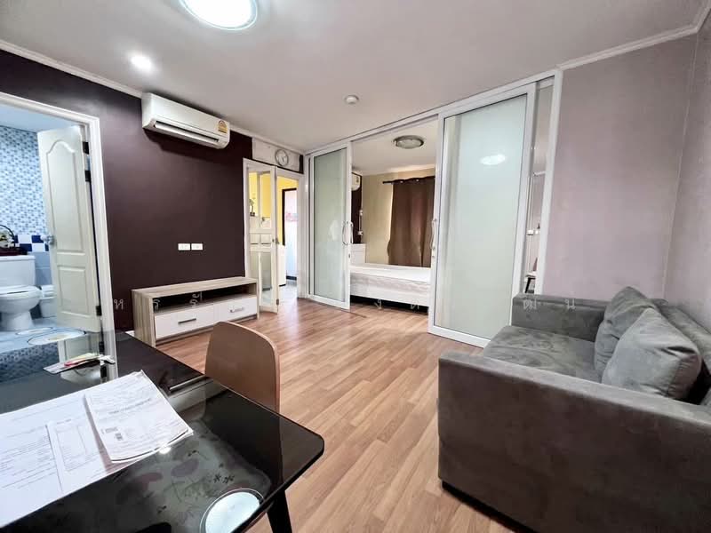 Lumpini Place Narathiwas 24, Bangkok