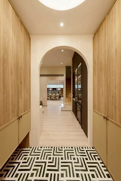4-BR Townhouse, Bangkok