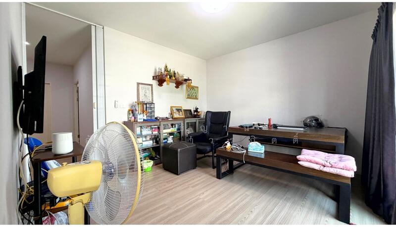 Baan Klang Muang Suanluang, Bangkok