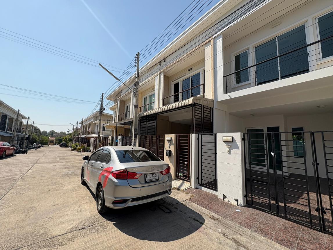 Townhouse Saen Suk Town 2 Pattaya Noen Phlab Wang Bang Lamung Chonburi