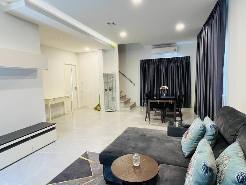 ถูกกว่าโครงการเกือบ 2 ล้าน! มัณฑนา บ้านใหม่ไม่ได้อยู่ หน้าสวนใกล้สโมสร หน้าบ้านไม่ชนกันแขกมาจอดสะดวก, Nonthaburi