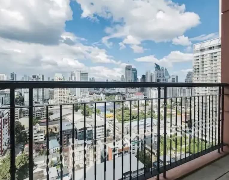 AGUSTON Sukhumvit 22, Bangkok