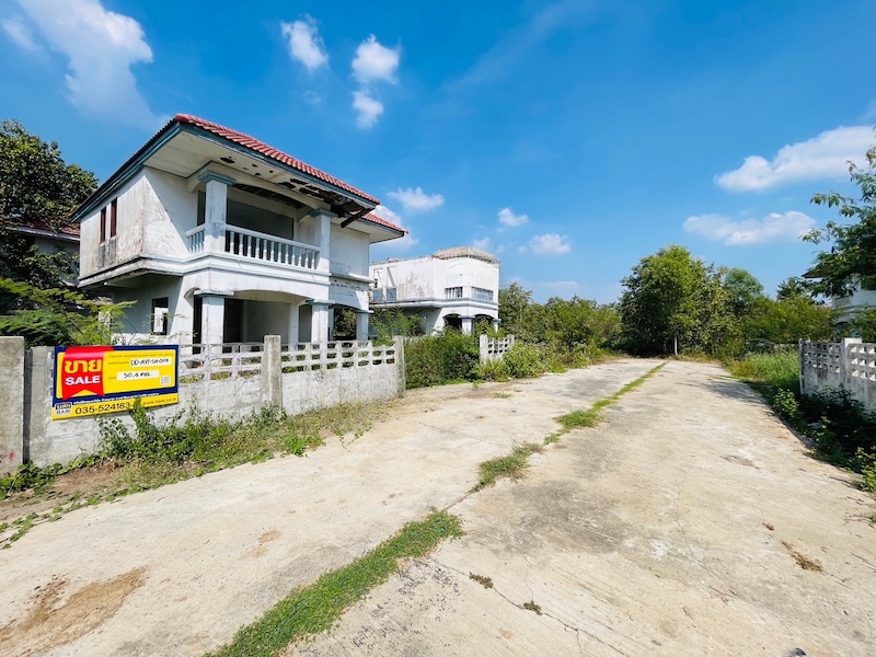 Single-Family House in Wang Noi