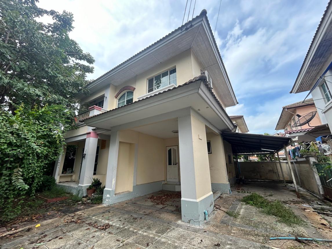 Single House in Chaiprakan, Tiwanon-Ring Road 2, Pathum Thani Province, Pathum Thani
