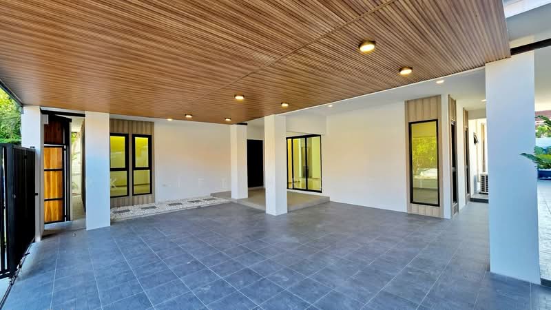 10S0116 This house for sale 9,890,000 baht 4 bedroom 3 bathroom at Muang, Phuket