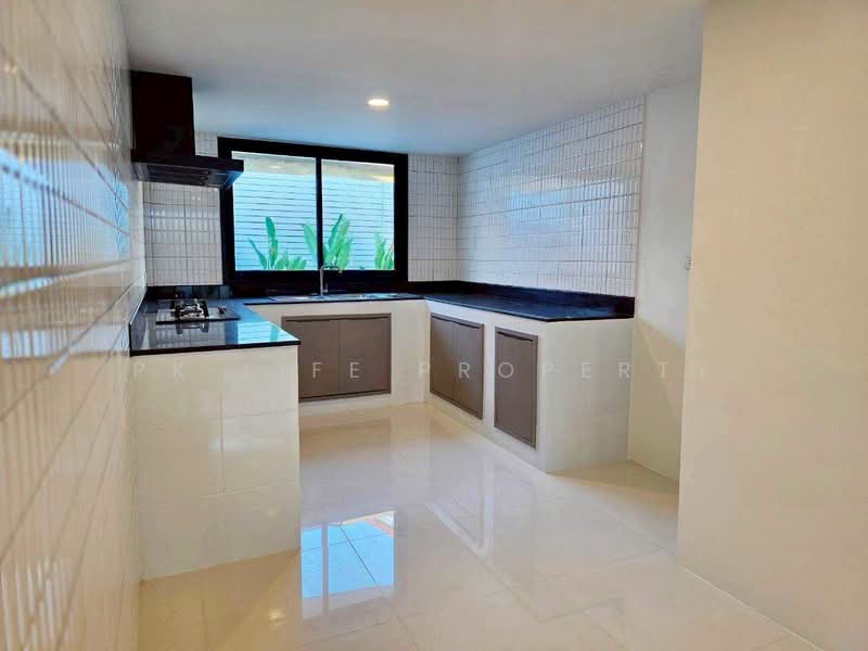 10S0116 This house for sale 9,890,000 baht 4 bedroom 3 bathroom at Muang, Phuket