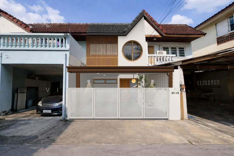 ทาวน์เฮ้าส์ รีโนเวทใหม่ สังคมสงเคราะห์24, Bangkok