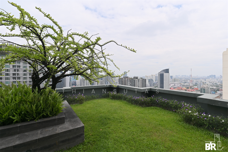 Villa Asoke, Bangkok