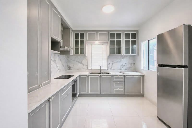 Passorn Prestiege Luxe Pattanakarn, Bangkok
